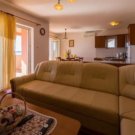 Apartment Für 6 Personen Ca 80 M In Novi Vinodolski, Kvarner Bucht Crikvenica Und Umgebung Novi Vinodolski